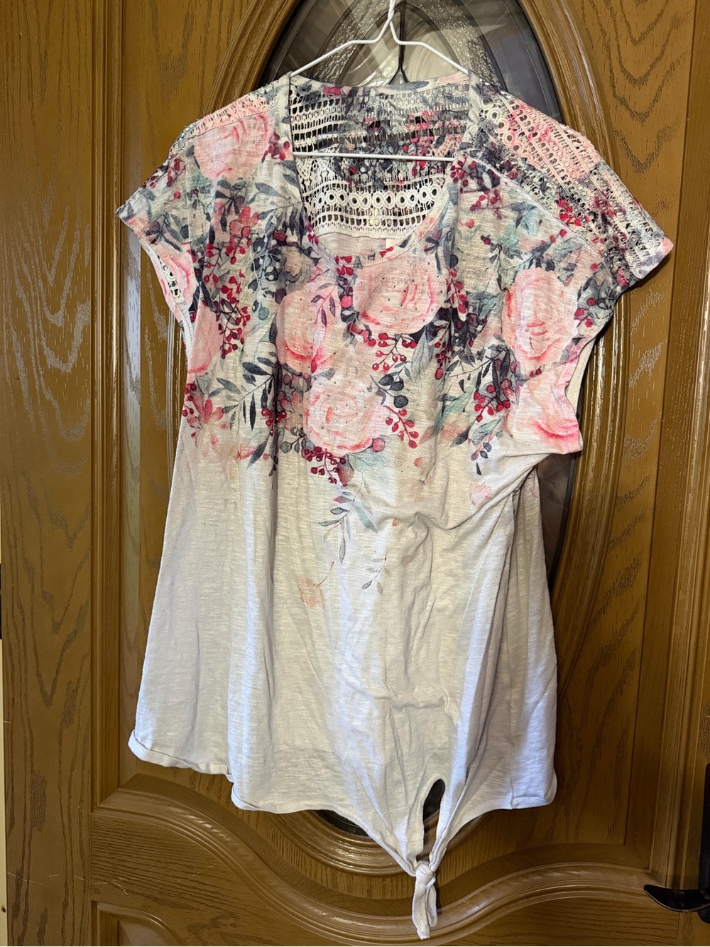 Time and Tru Crochet Yoke Tie-Hem Floral Tunic - White with Pink